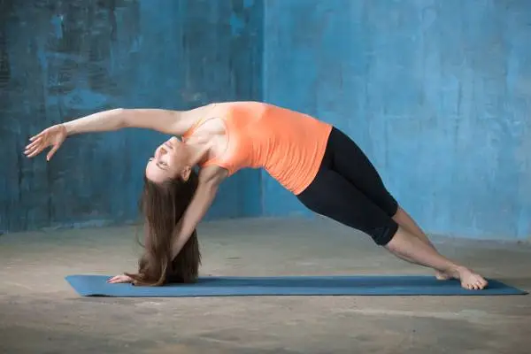 Yoga am Abend – Sanfte Yogaübungen für Entspannung & besseren Schlaf